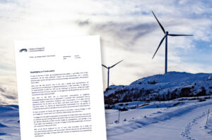 Faksimile av NIMs brev til OED oppå et bilde av vindmøllene på Fosen.
